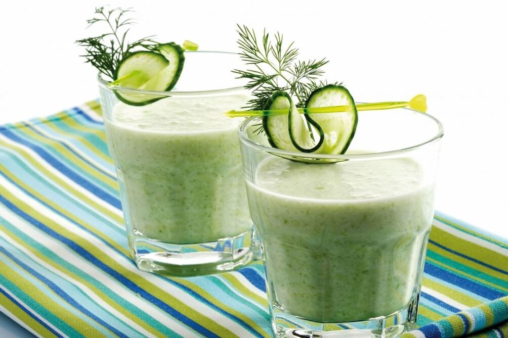 Smoothie with kefir cucumber for weight loss