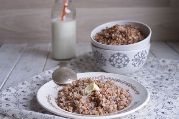 Buckwheat porridge with butter